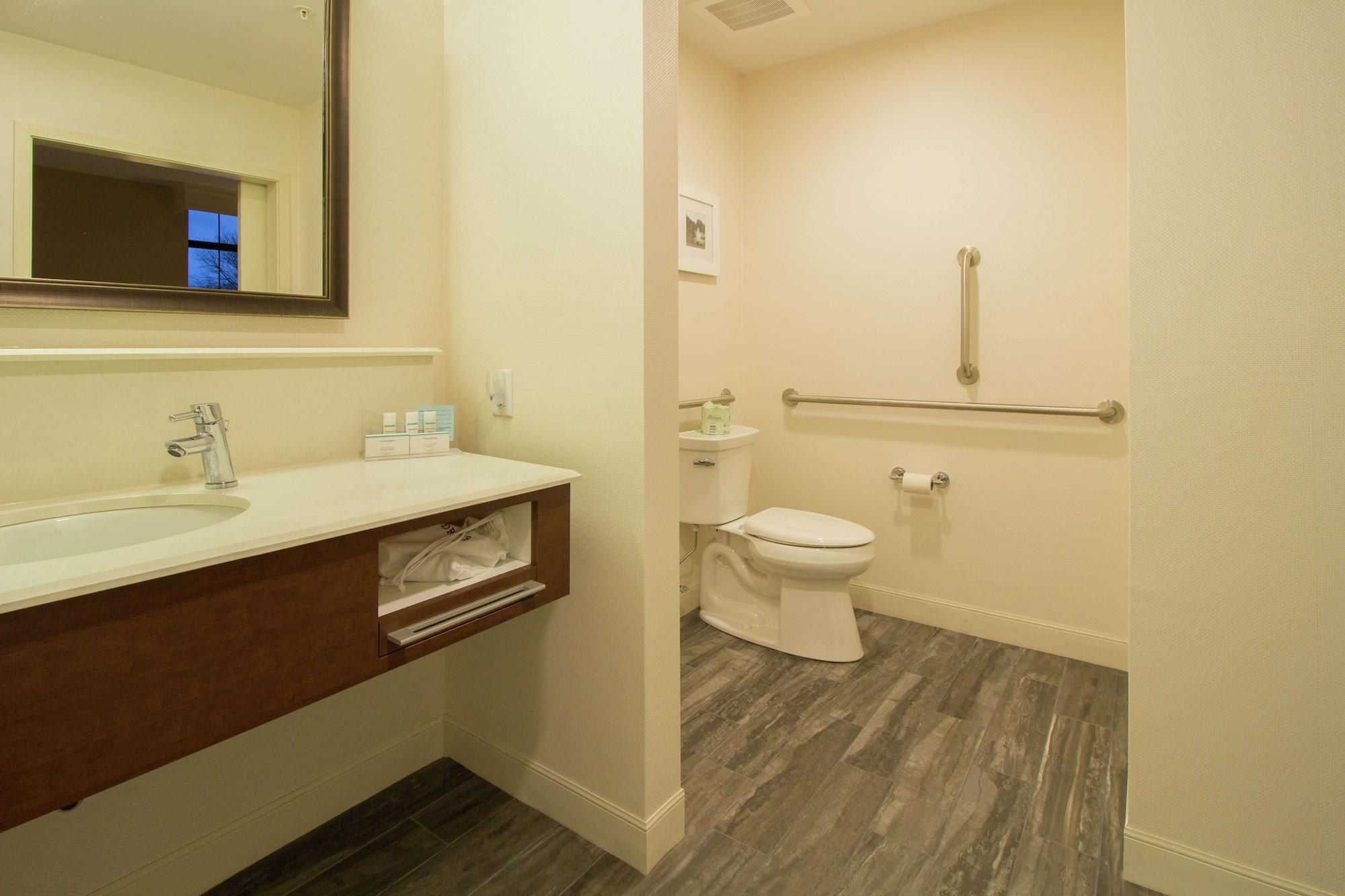 Hampton Inn&Suites Cazenovia, NY Esterno foto